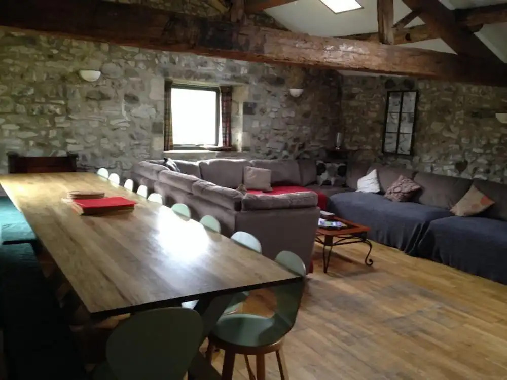 Skirfare Barn