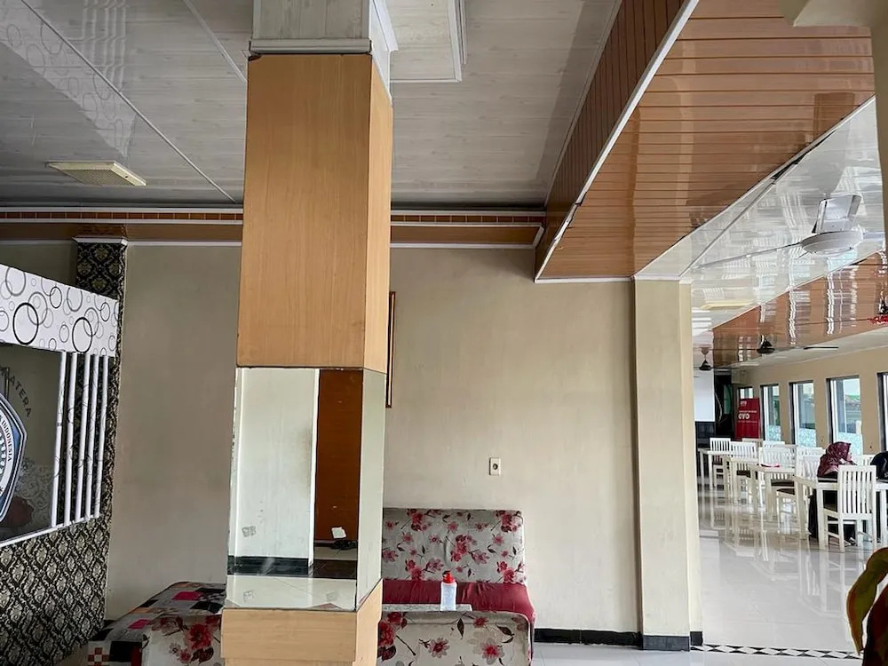 Capital O 93285 Residence Hotel Syariah