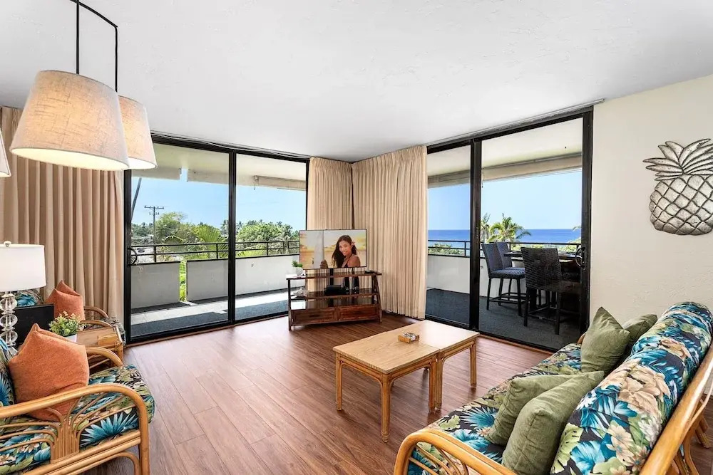 End Unit Oceanview Condo - Pool - Sauna & Tennis! - Vrkcv