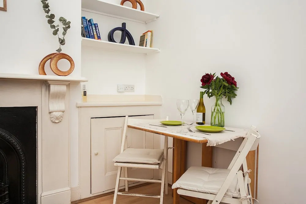 1 Bedroom Garden Flat In Battersea
