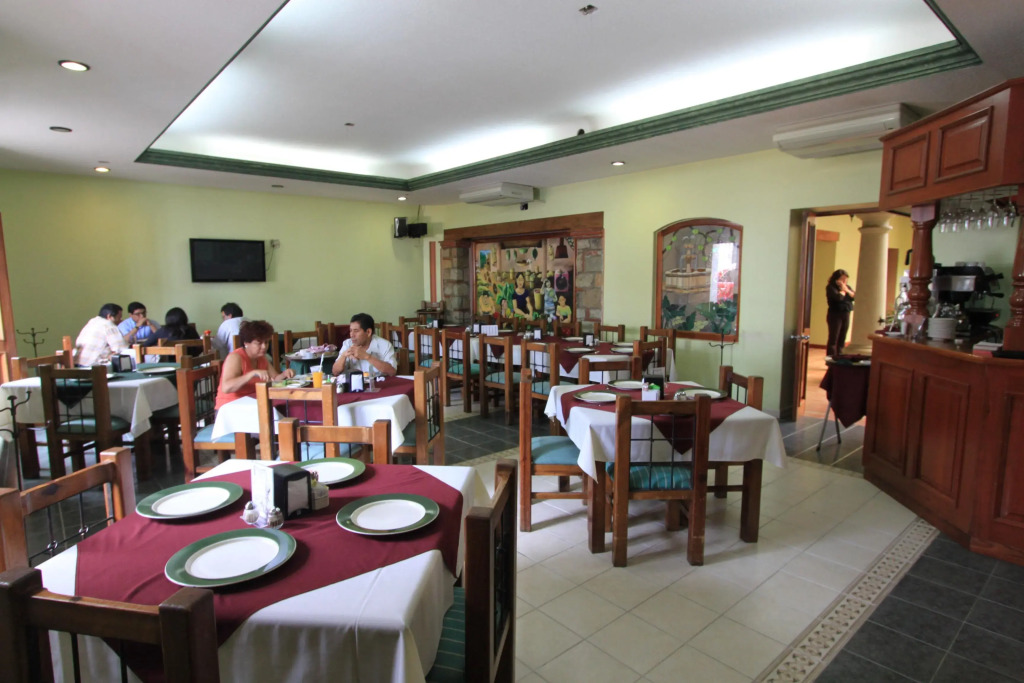 Hotel Cantera Real