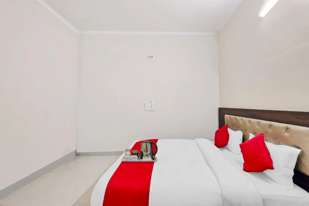 The Party Mansion by Oyo Rooms