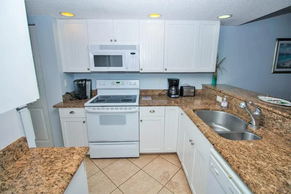 Point East 301