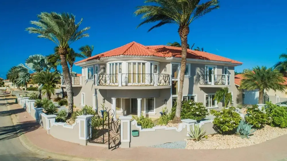 Luxury 4br4ba Villa w Hottub Pool Ocean Views