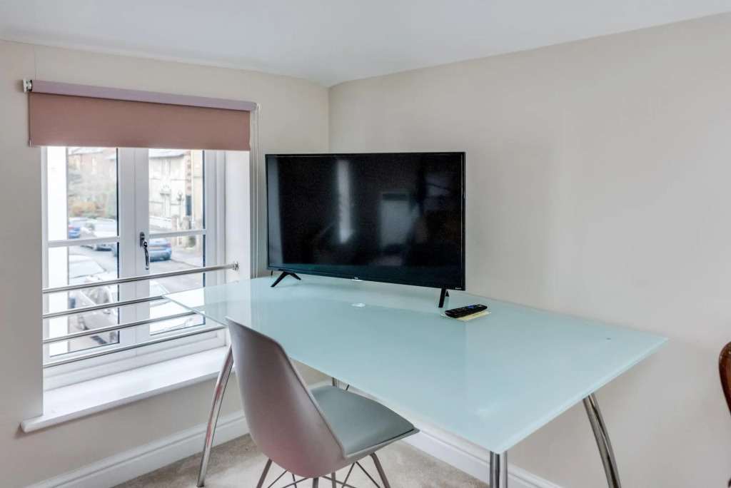 The Mews - 1BR Studio in Jericho Near City Centre