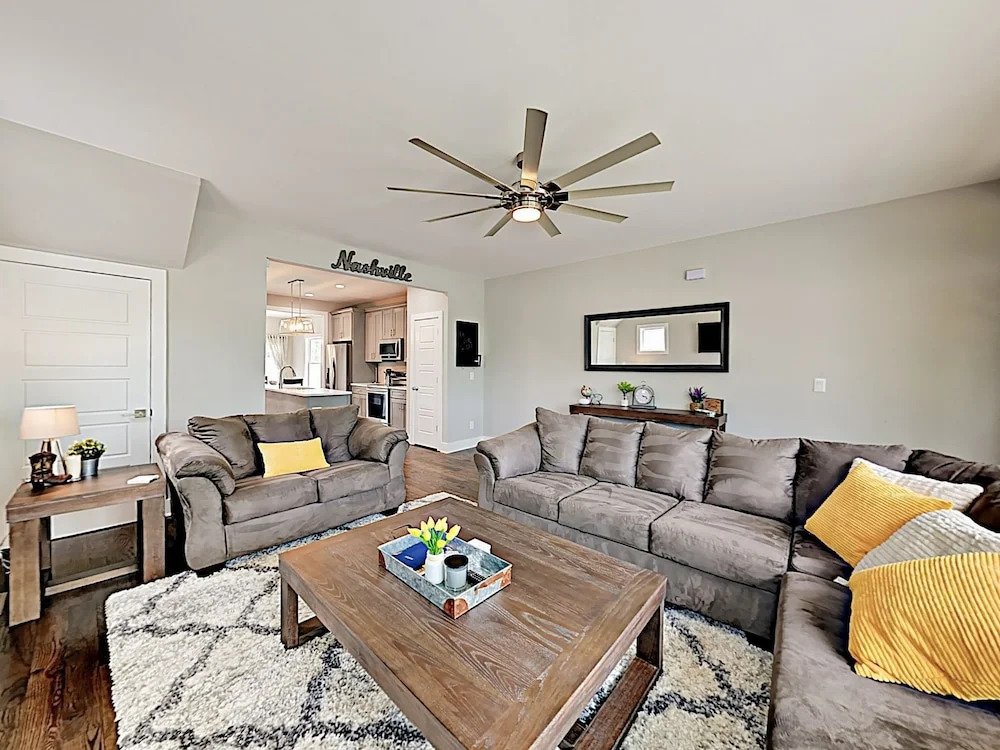 1263 Nashville - 4 Br Home
