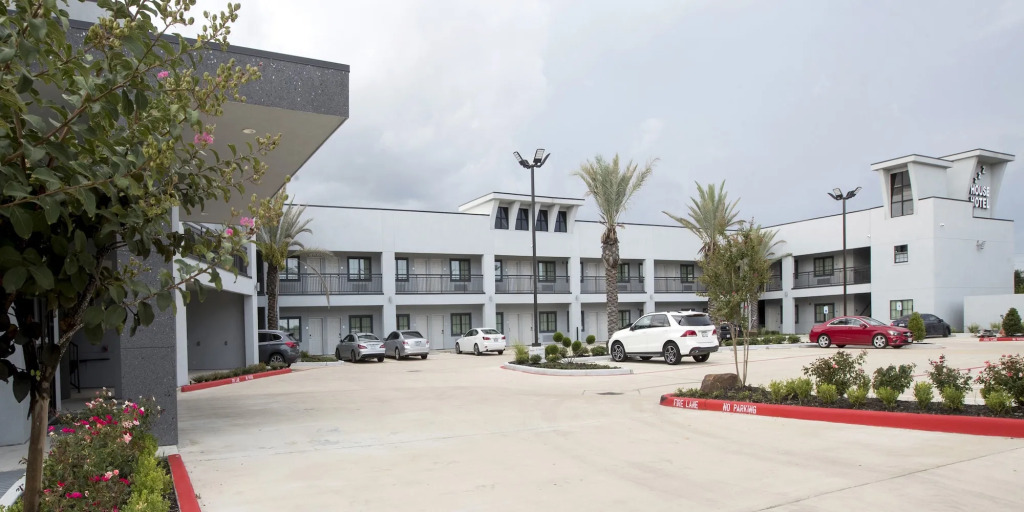 House Hotel
