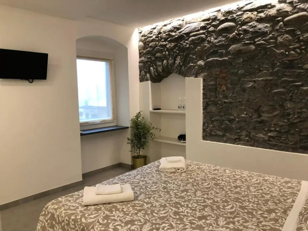 “White House “ in the center city (Manarola)5terre