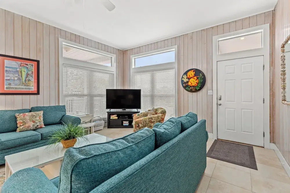 2305 S County Hwy - Cloud Nine