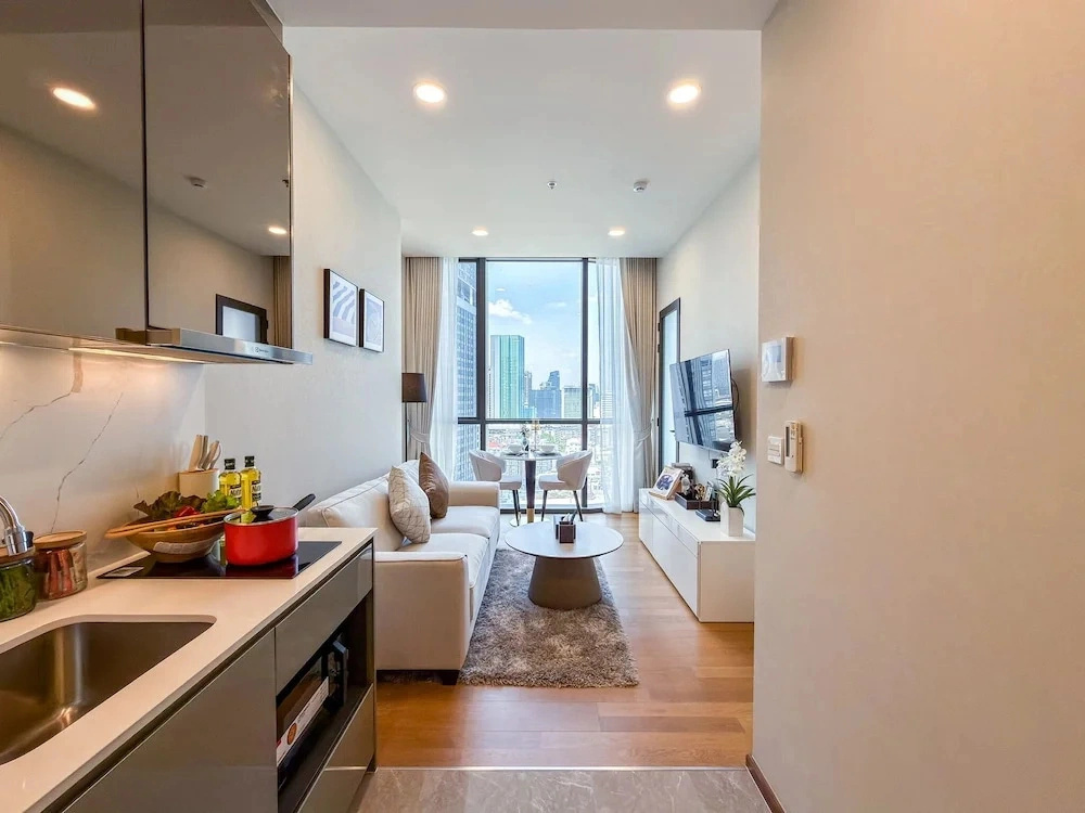 Best Siam Stay · Walk to Paragon and Centralworld