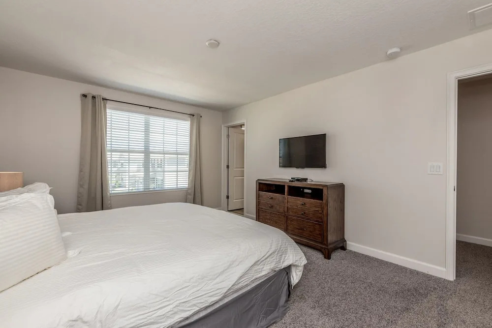 1614 Moon Valley Drive