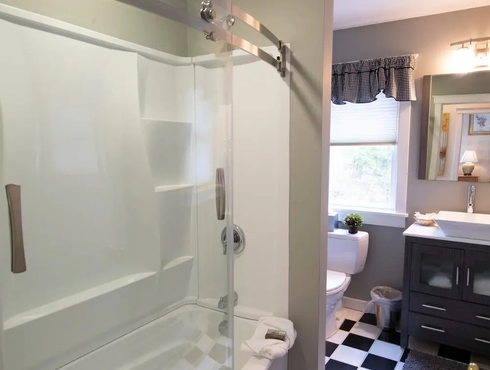 Luxury 6Br Solitude Village- Indoor Bball Court, Private Tub Home