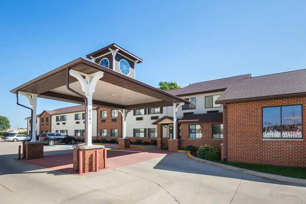 Baymont Inn And Suites Waterloo