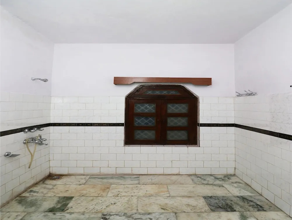 OYO 10767 Home 2BHK Lake View Bhimtal