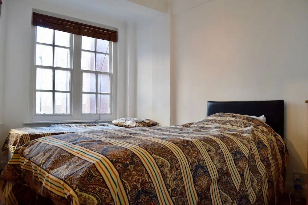 2 Bedroom Apartment Close To Hyde Park