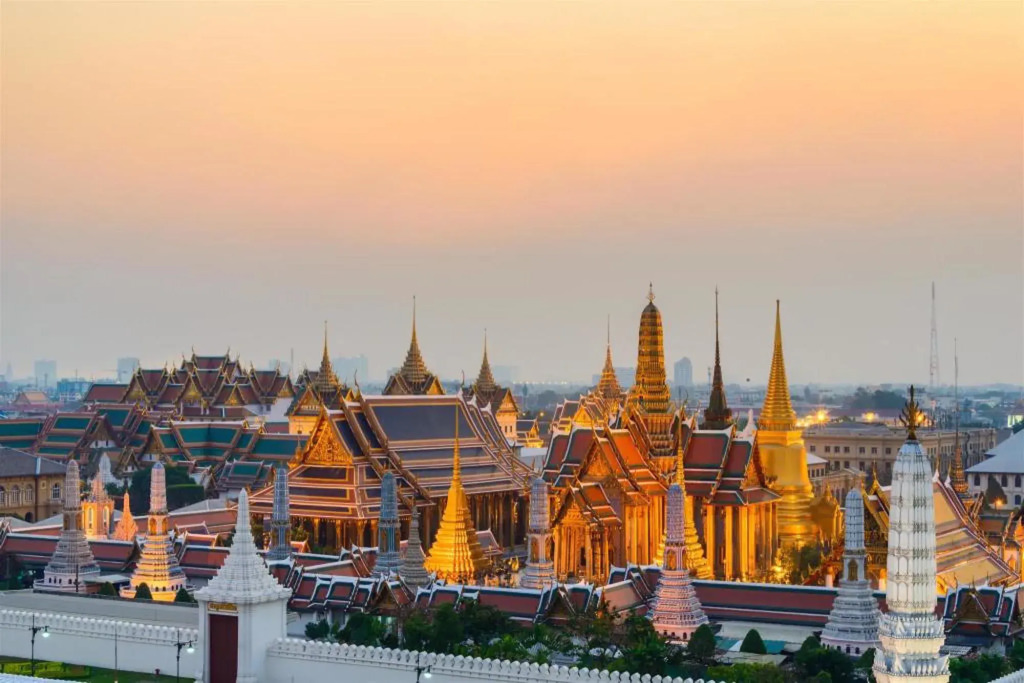 Pinklao Place