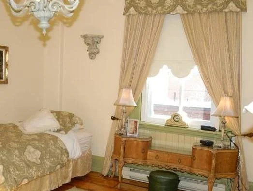 Jade Blue Bed And Breakfast