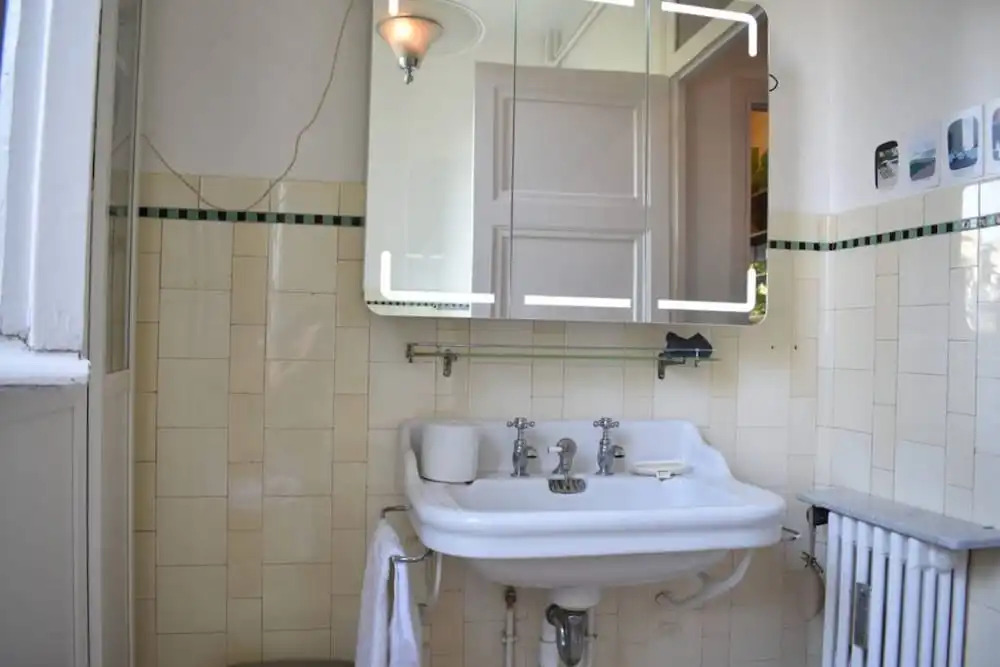 3 Bedroom Flat At The Foot of Bon Marché