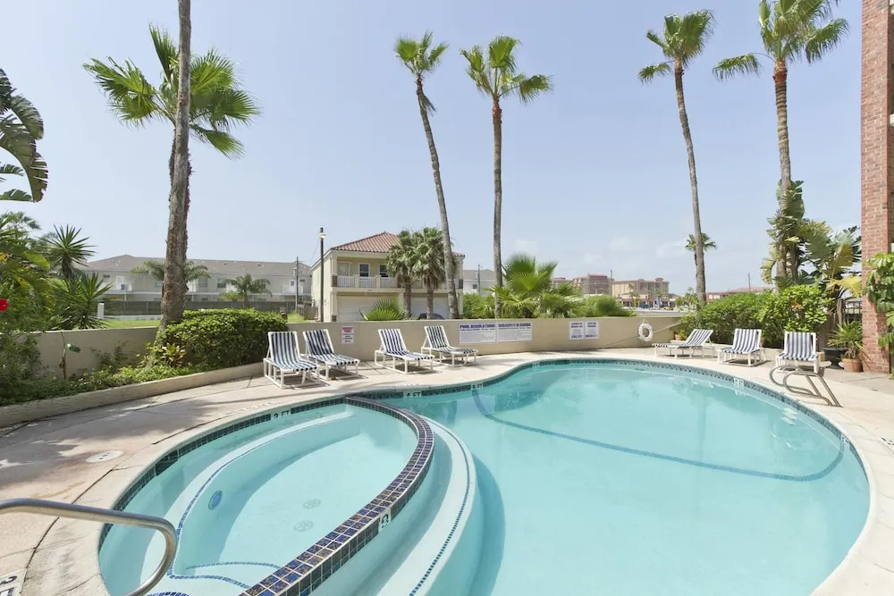 Villa Del Sol Condominium 304