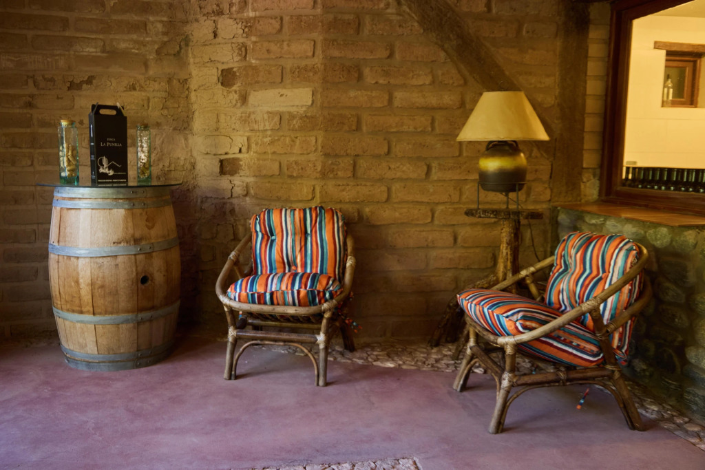 La Casa De La Bodega