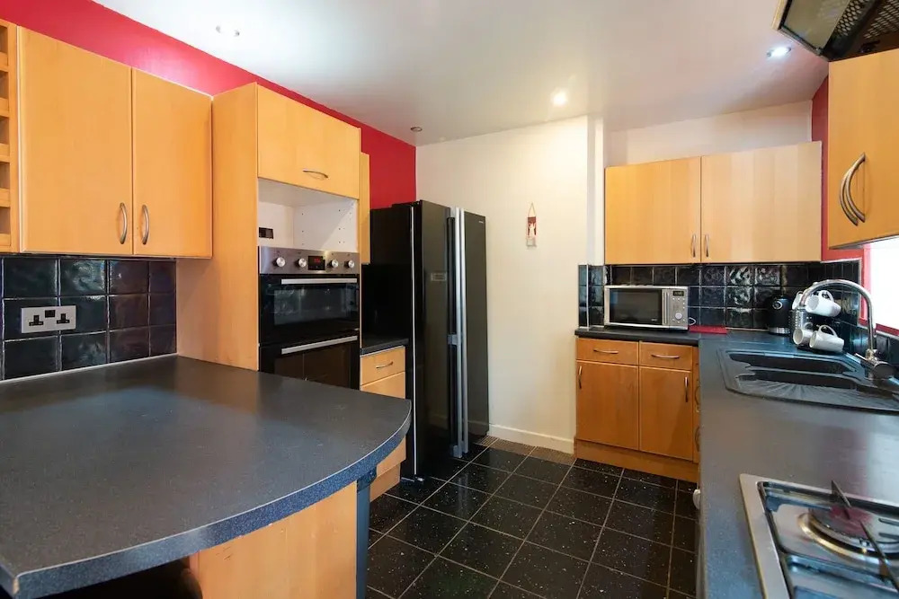 4br-7guests-freeparking-garden-wifi