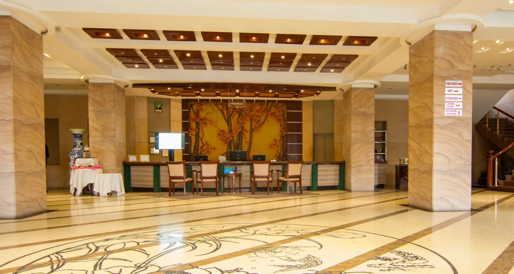 Best Western Plus Paramount Hotel