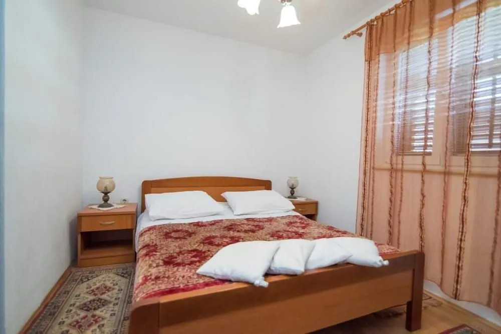 Apartments Longo