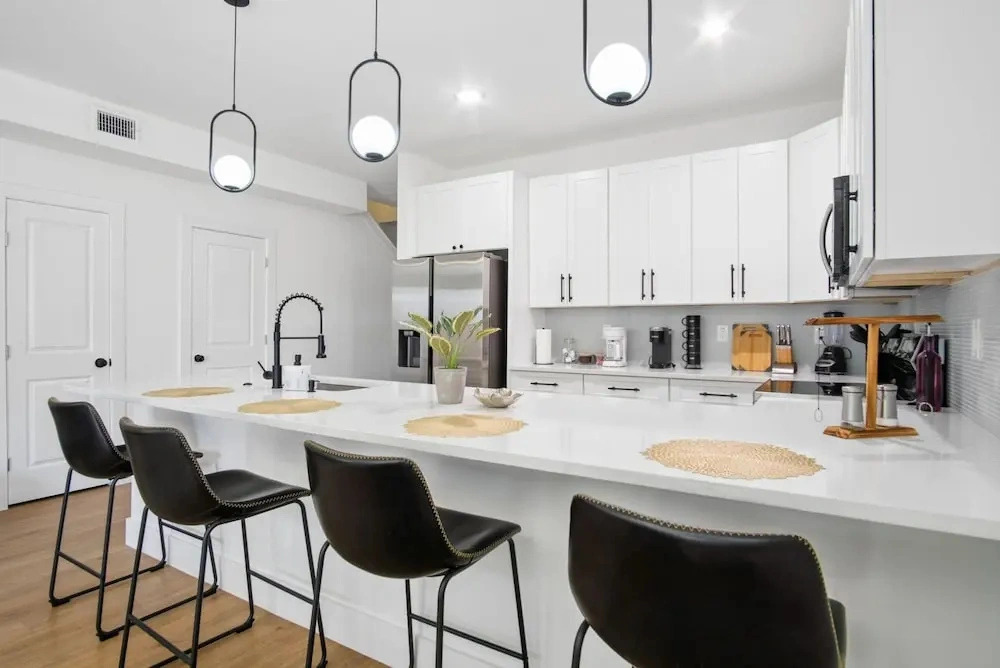 Stylish Downtown Retreat Near the Alamodome