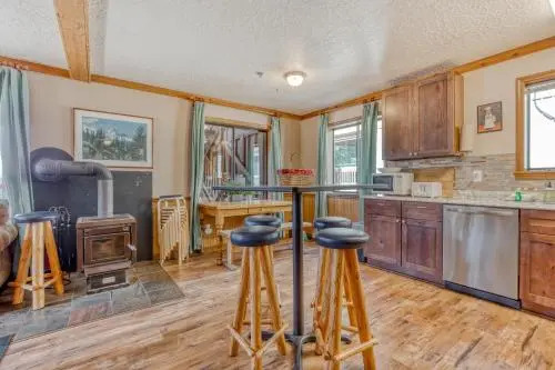 Little Trail Lodge - Unit B
