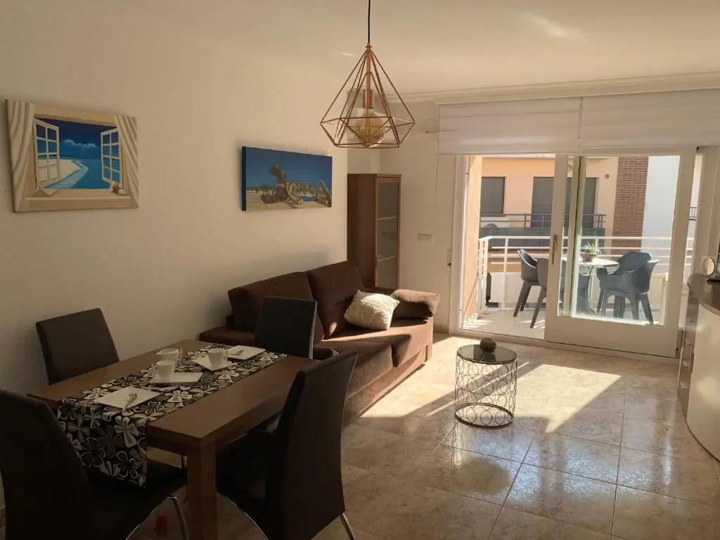 Acogedor Apartamento En Roses - 50m Playa - WIFI - Aire Acondicionado