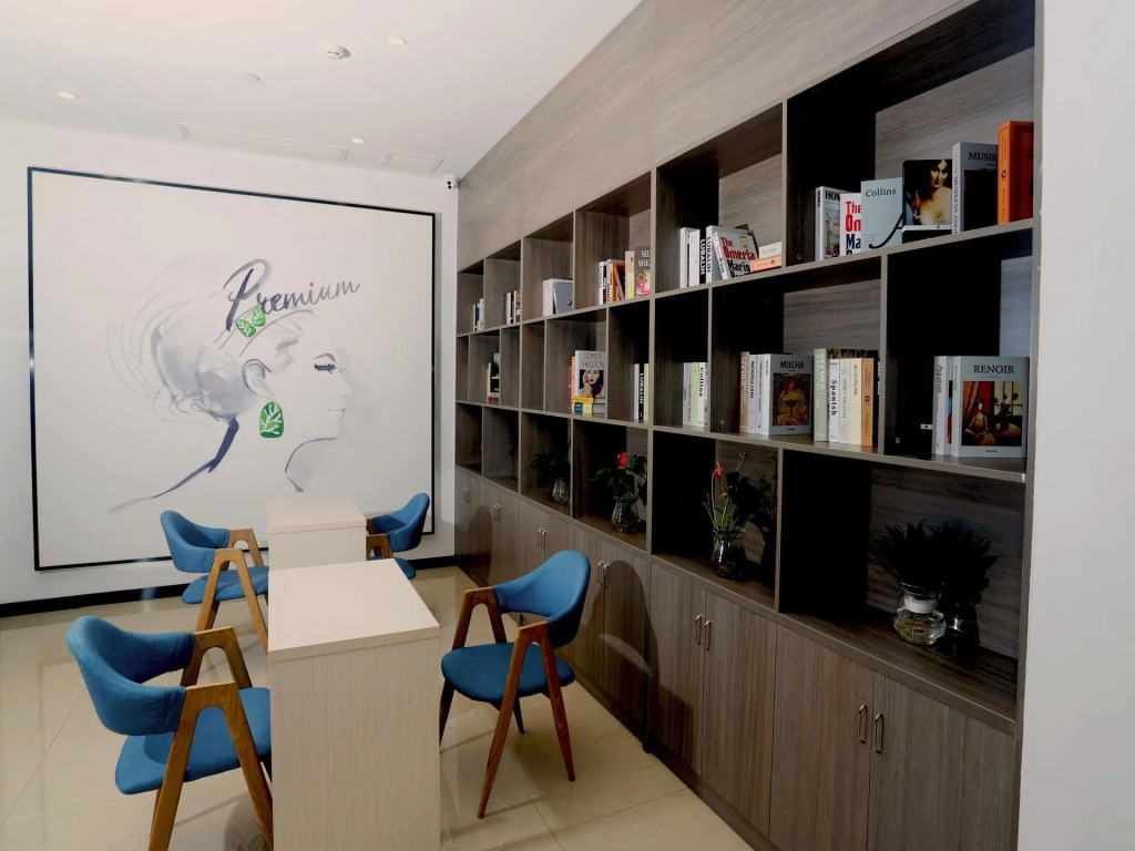 7 Days Premium·Yichang Yiling