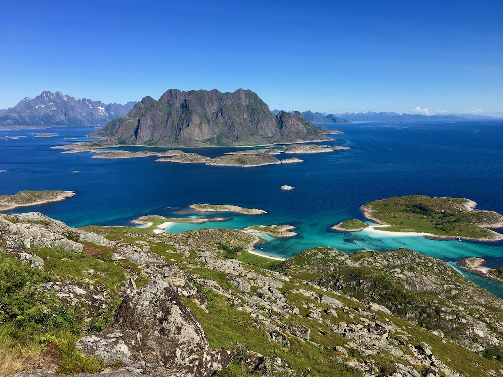 Lofoten Beach Glamping
