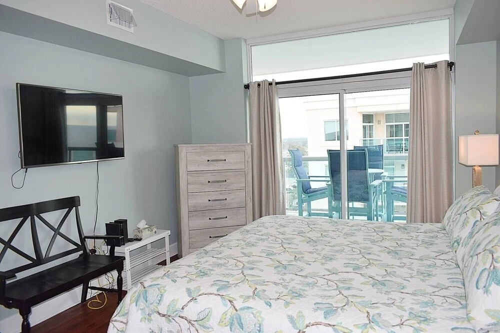 Bluewater Keyes Ph9 2 Bedroom Condo by Redawning, North Myrtle Beach