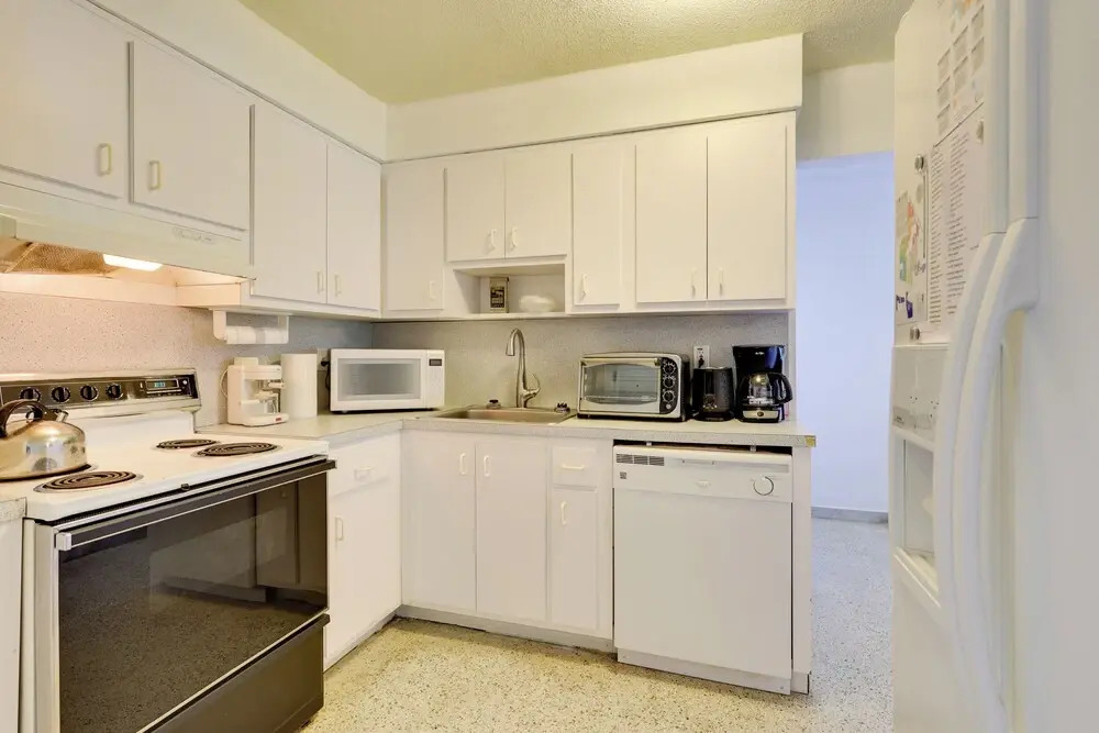 North Miami Beach Rental: Near Walking Park!