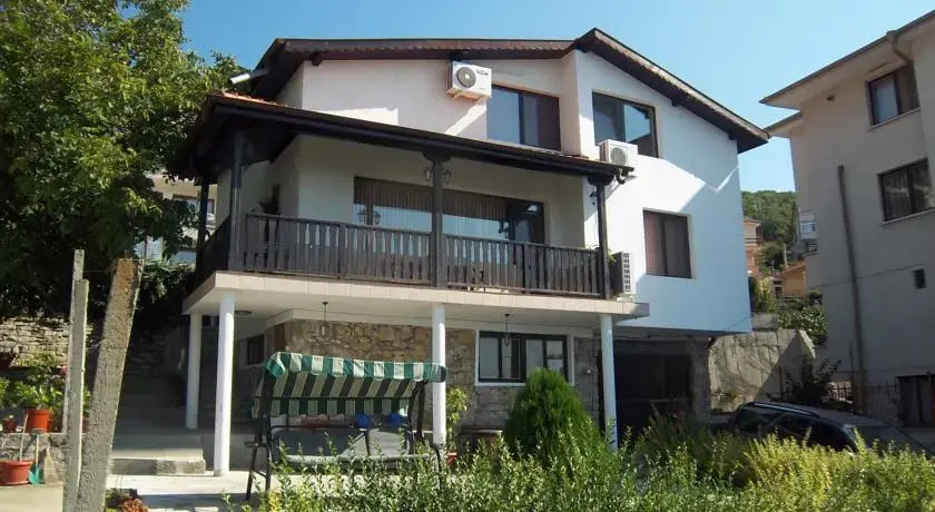 Apartments Bachvarovi