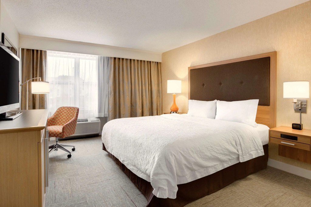 Hampton Inn & Suites Cleveland-Independence