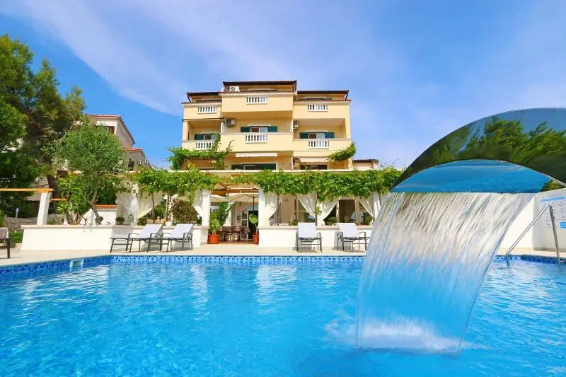 Pansion Villa Bok