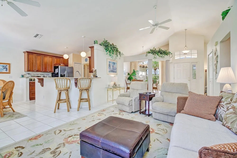 Athens Family Friendly Pool Home 1506