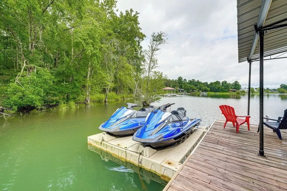Hiawassee Getaway w/ Hot Tub, Deck & Lake Access!
