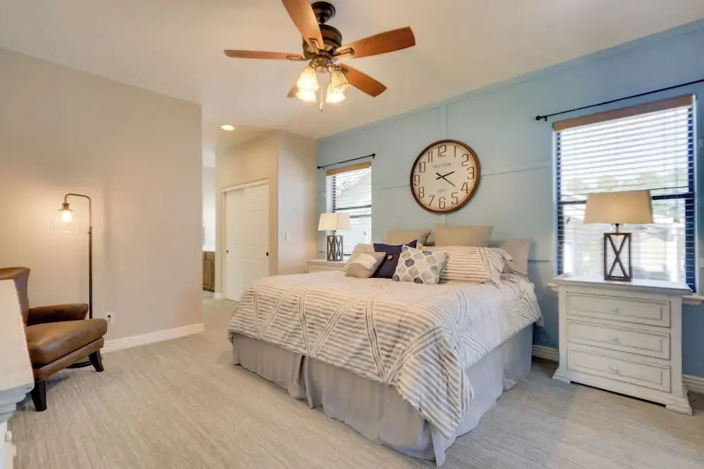Modern Show Low Home w/ BBQ & Fire Pit!