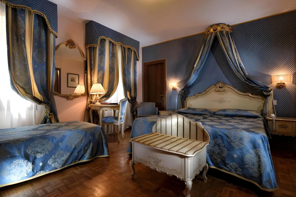 Отель Royal San Marco