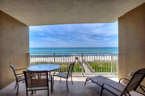 236 Emerald Beach Resort