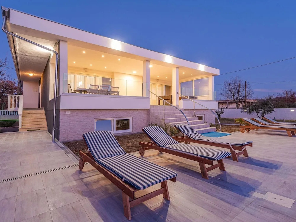 Villa in Galovac with Pool near Zadar