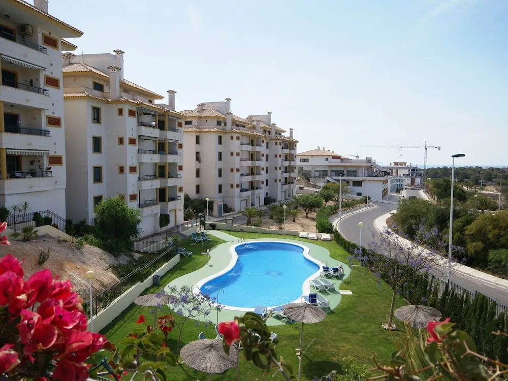 Superb Apartment Right on Beautiful 18-hole Golf Course on the Costa Blanca