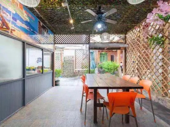 Shenzhen Jiaochangwei Bird's Nest Sea Side Guesthouse