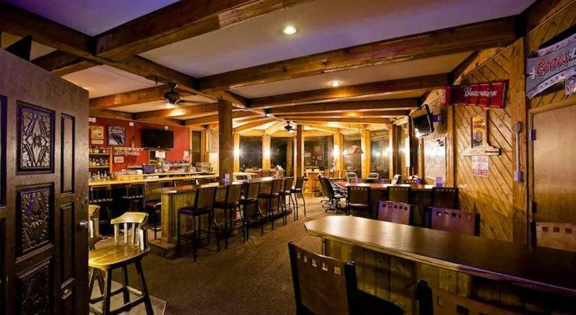 Soda Butte Lodge