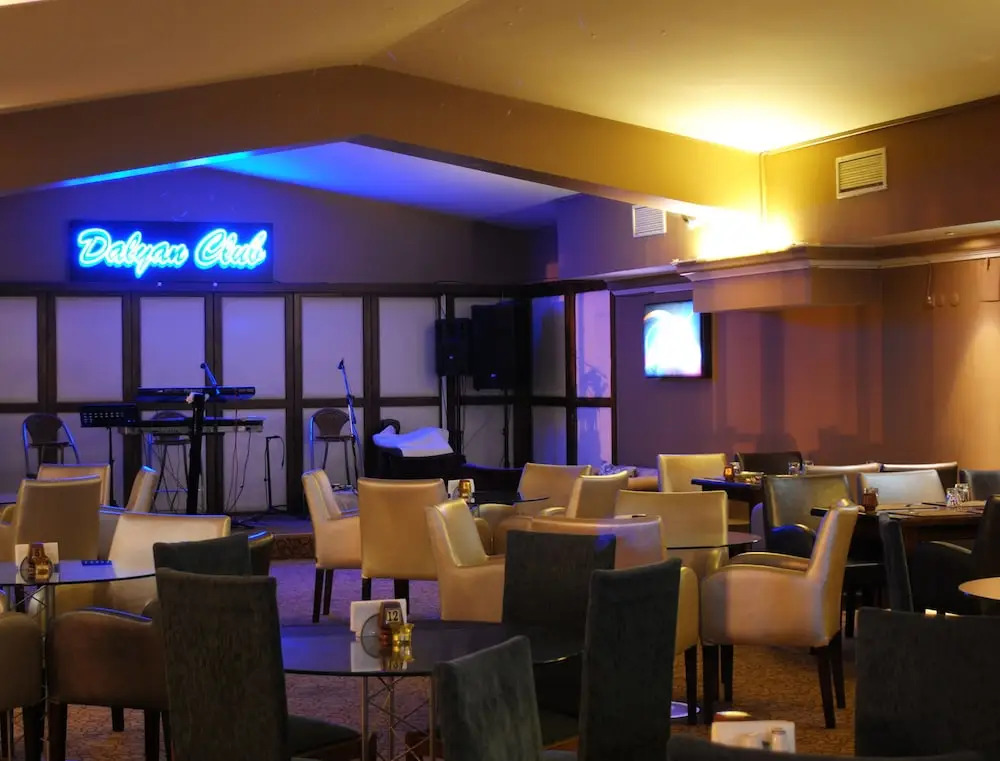 Hotel Eken Prestige