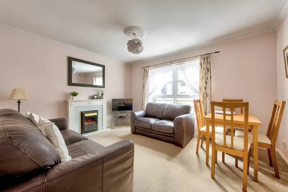 Spacious 2bed Close to City Centre