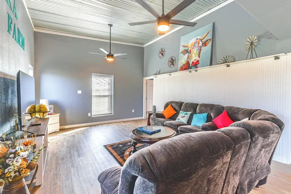 4 Mi to Whitney Lake: Home on 30 Acres!
