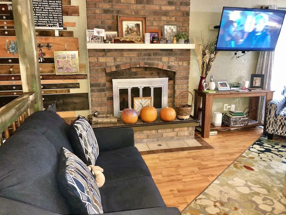 Becky & Marvels 420 Stay (Private Room)